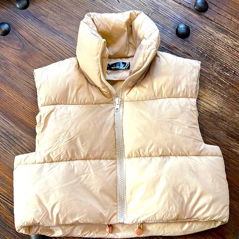 Cropped vest
